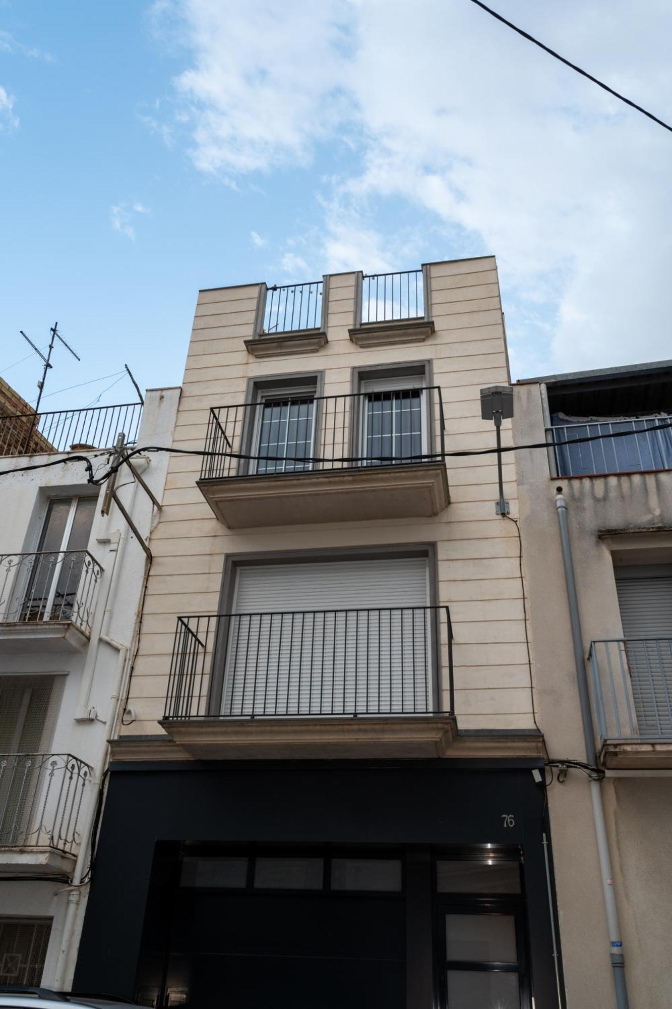 Los tres castells La Senia Exterior foto